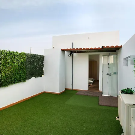 Casa Plaza San Nicolas De Bari Apartamento Sardina