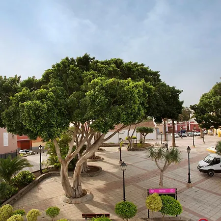 Apartamento Casa Plaza San Nicolas De Bari Sardina